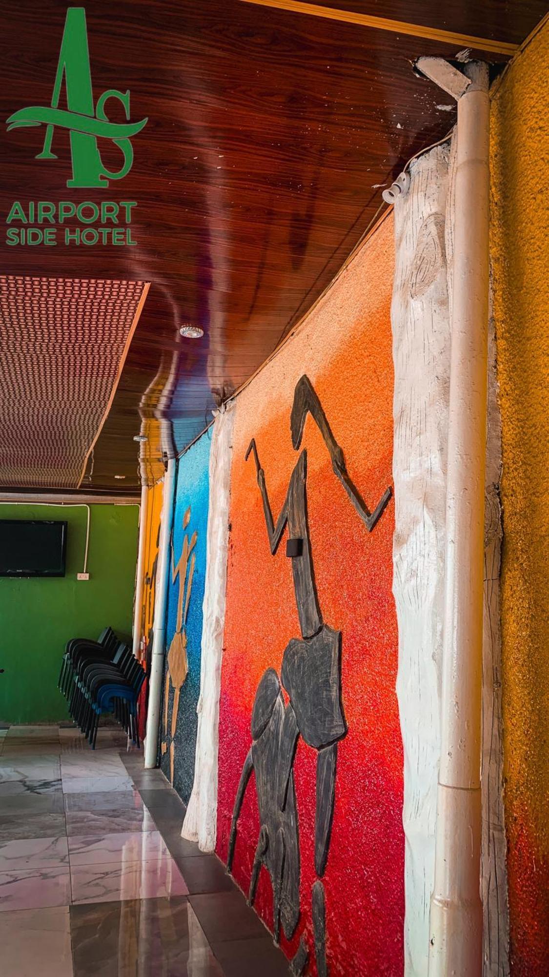 Airport Side Hotel Acra Exterior foto